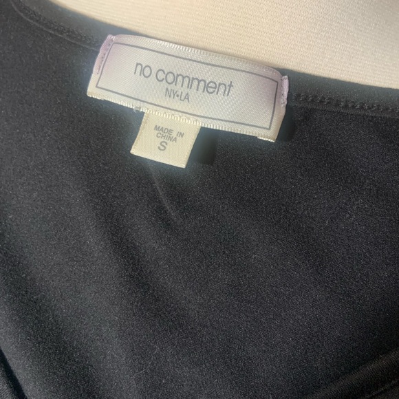 No Comment Keyhole Top - Picture 5 of 5